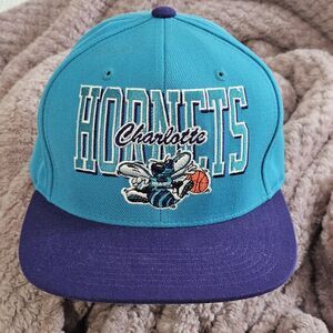 Mitchell & Ness Charlotte Hornets SnapBack Cap